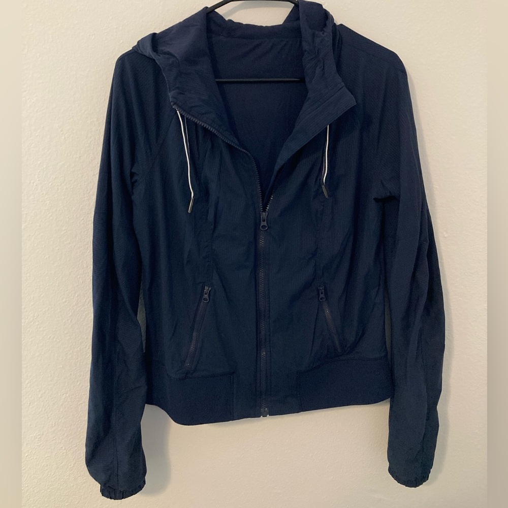 Lululemon lined hooded jacket, size 8, navy blue